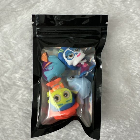 Disney Doorables Neon FIgure Lot: Miguel Coco, Mama Imelda, Dory Finding Nemo - Picture 8 of 8